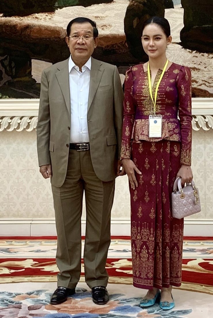 เจาะประวัติ ธี โสวันทา จากเน็ตไอดอลต้านรัฐบาล