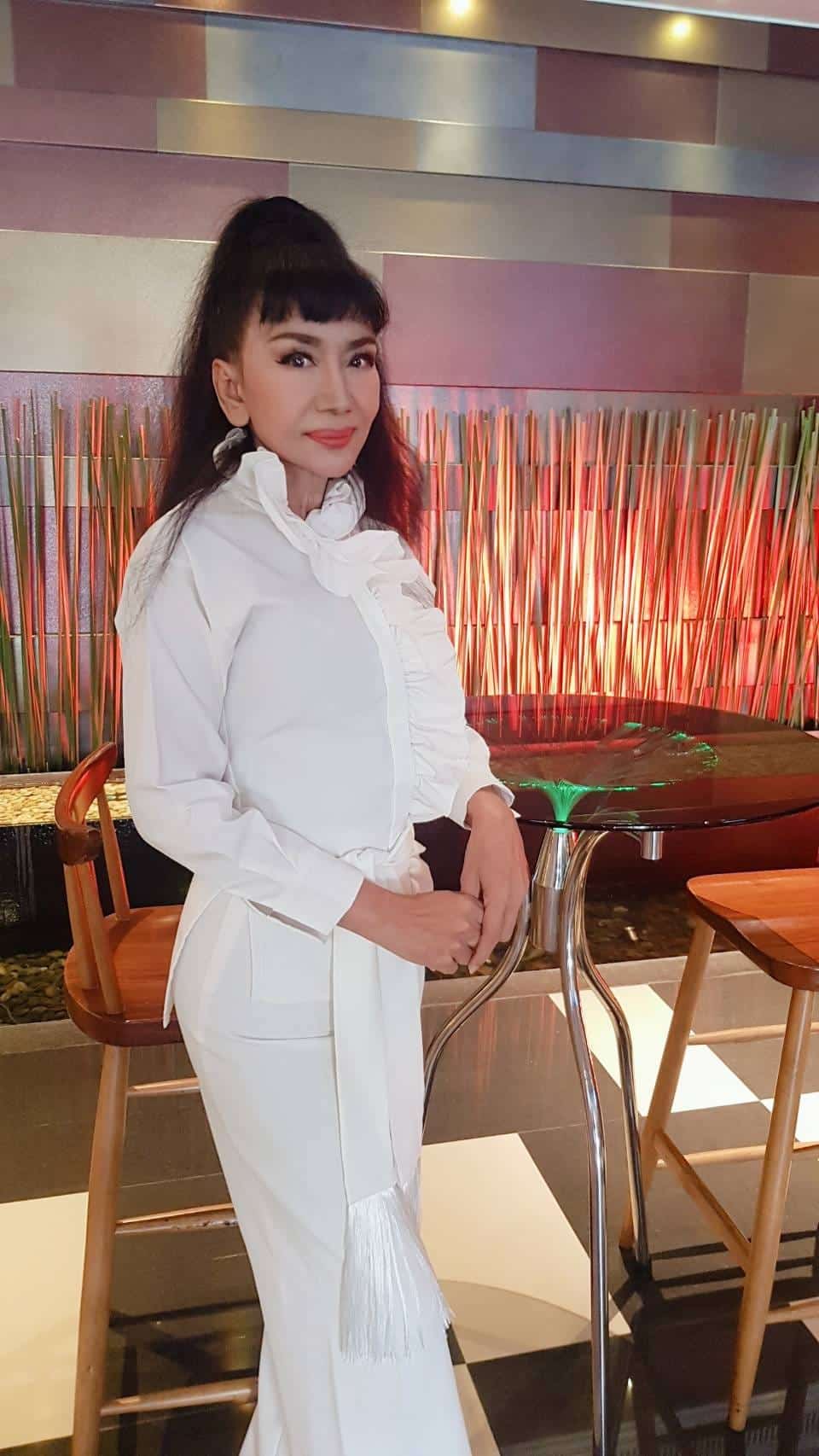 เจินเจิน บุญสูงเนิน นักร้องรุ่นใหญ่ แอดมิตด่วน หลังตรวจพบฝ้าในปอด-1