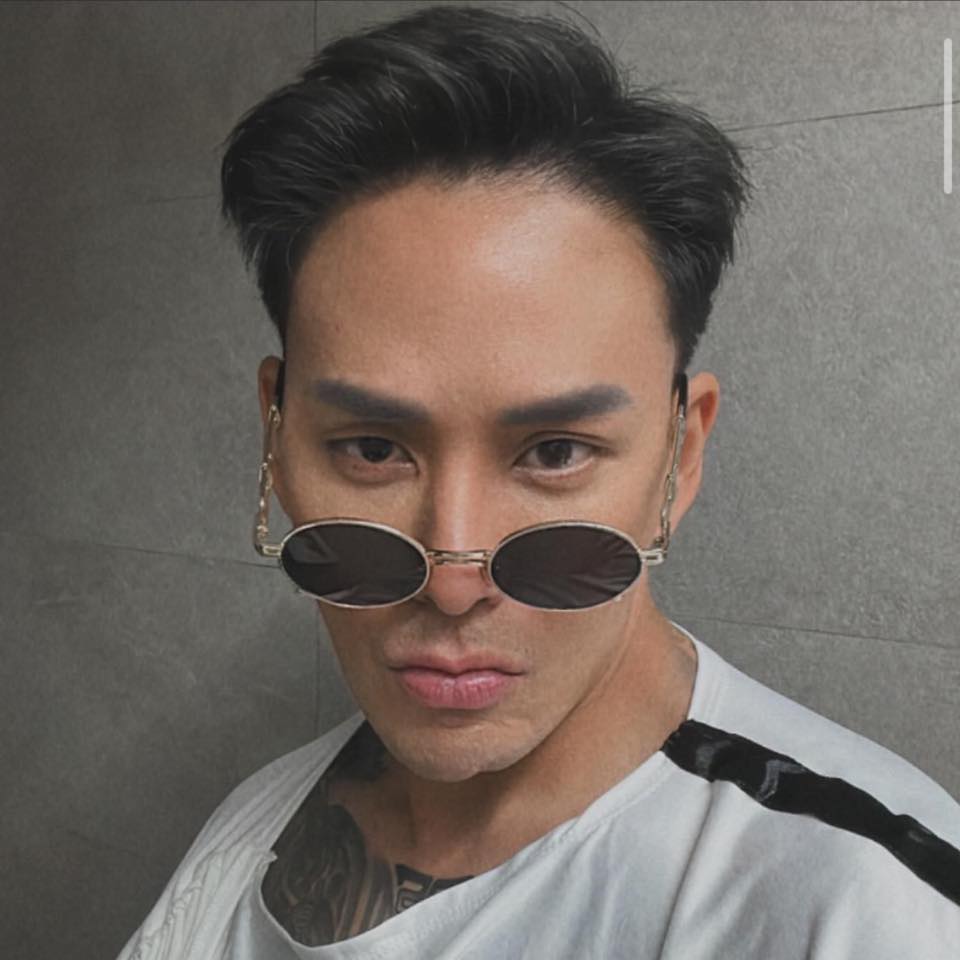 แทค ภรัณยู ประกาศอยากบวช แซะดราม่าพฤติกรรมห่มเหลือง ได้เงินใช้ เสพเมถุนถึงกุฏิ เตรียมออกเครื่องรางสายฮา &quot;กะคอทอง-แคมทอง&quot;