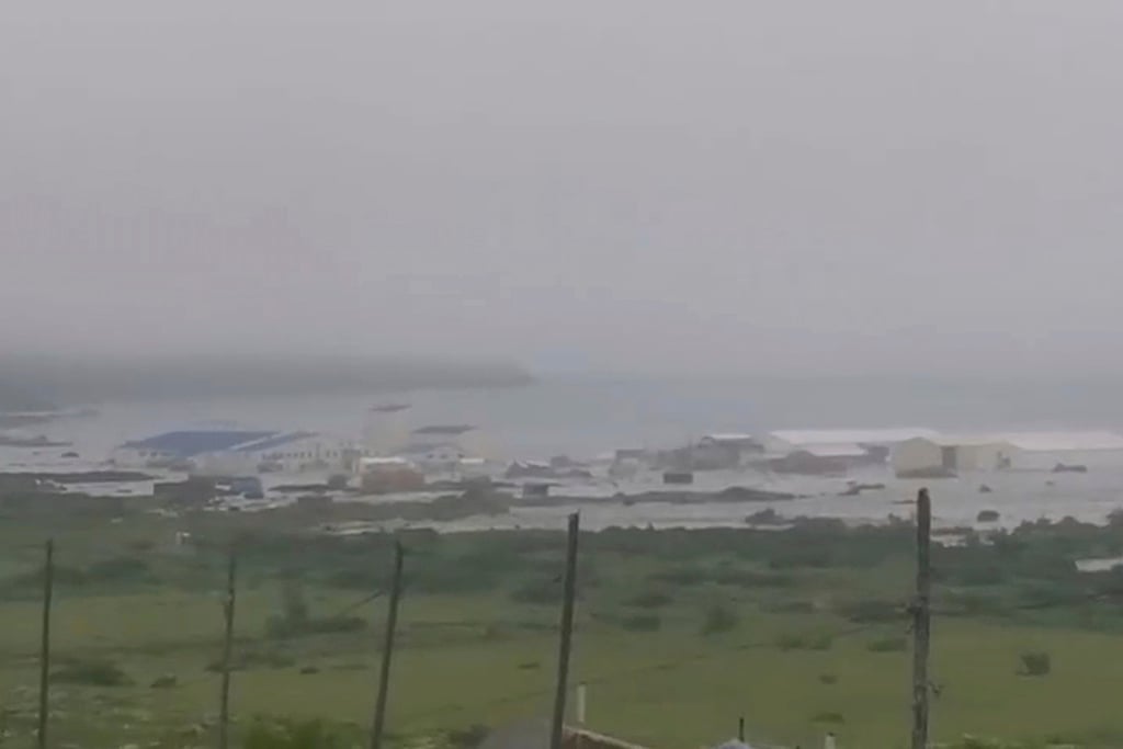 คลื่นสึนามิซัดหมู่เกาะคูริล ประเทศรัสเซีย