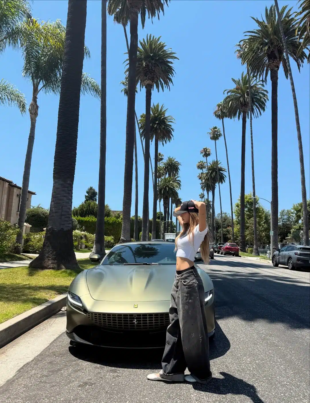 เปิดราคารถใหม่ ลิซ่า BLACKPINK ขับรถหรู Ferrari Roma คันงาม สมฐานะซุปตาร์ระดับโลก