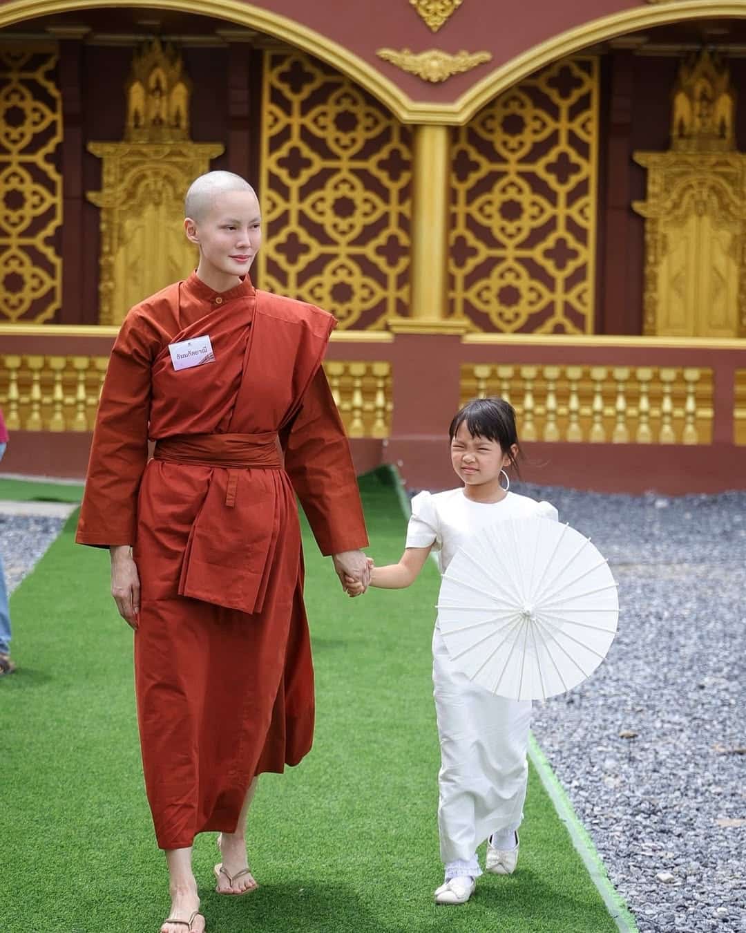 สามเณรีเจนี่ โพสต์ข้อความถึงลูกสาว น้องโนล่า ลั่น แม่บวชเพื่อรักโลกอย่างแท้จริง-2