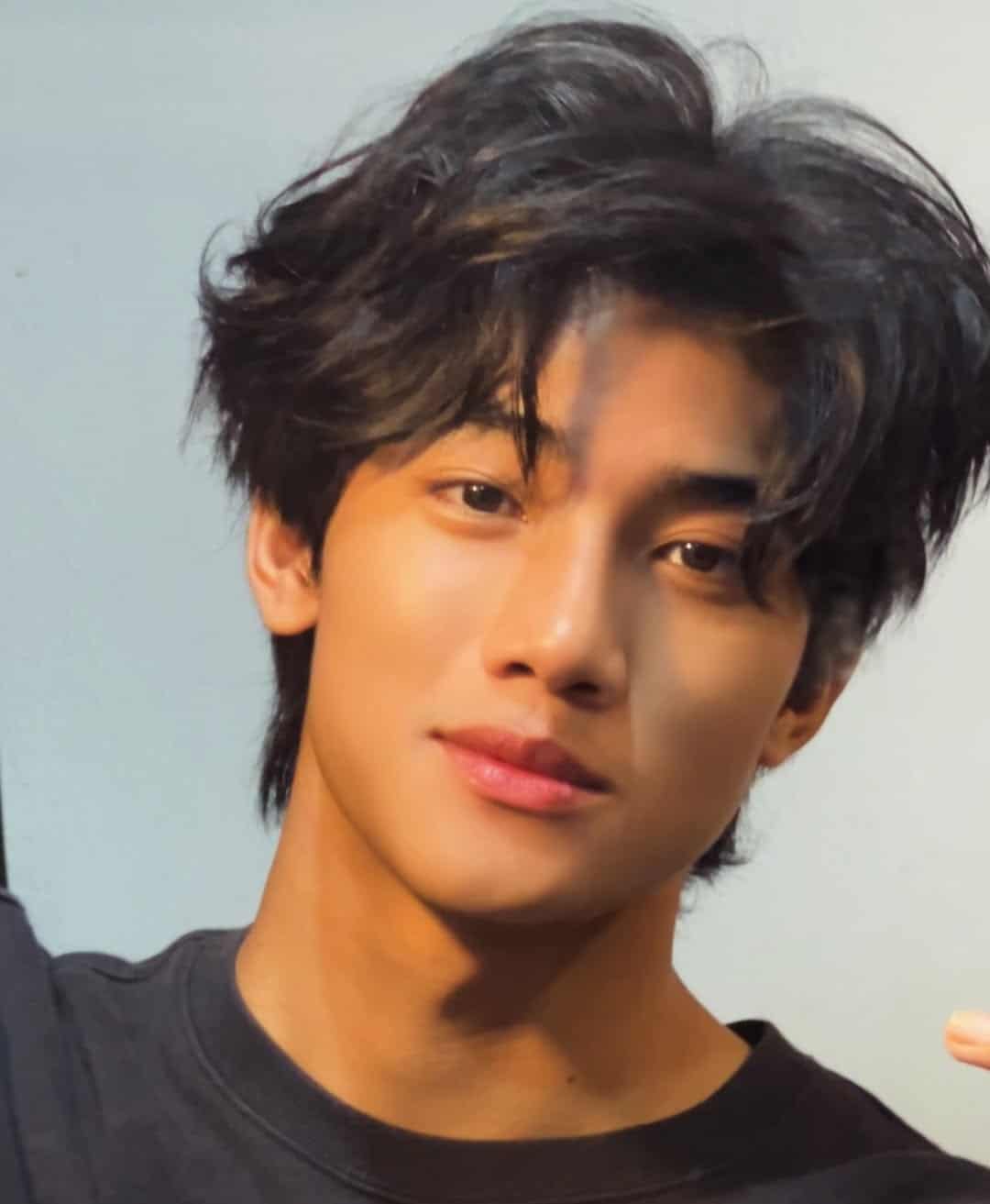 เปิดวาร์ป น้ำนา หนุ่มหล่อ วิศวะ มข. ลูกชายช่างเอก ต้นแบบแกะสลักเทียนพรรษา-7