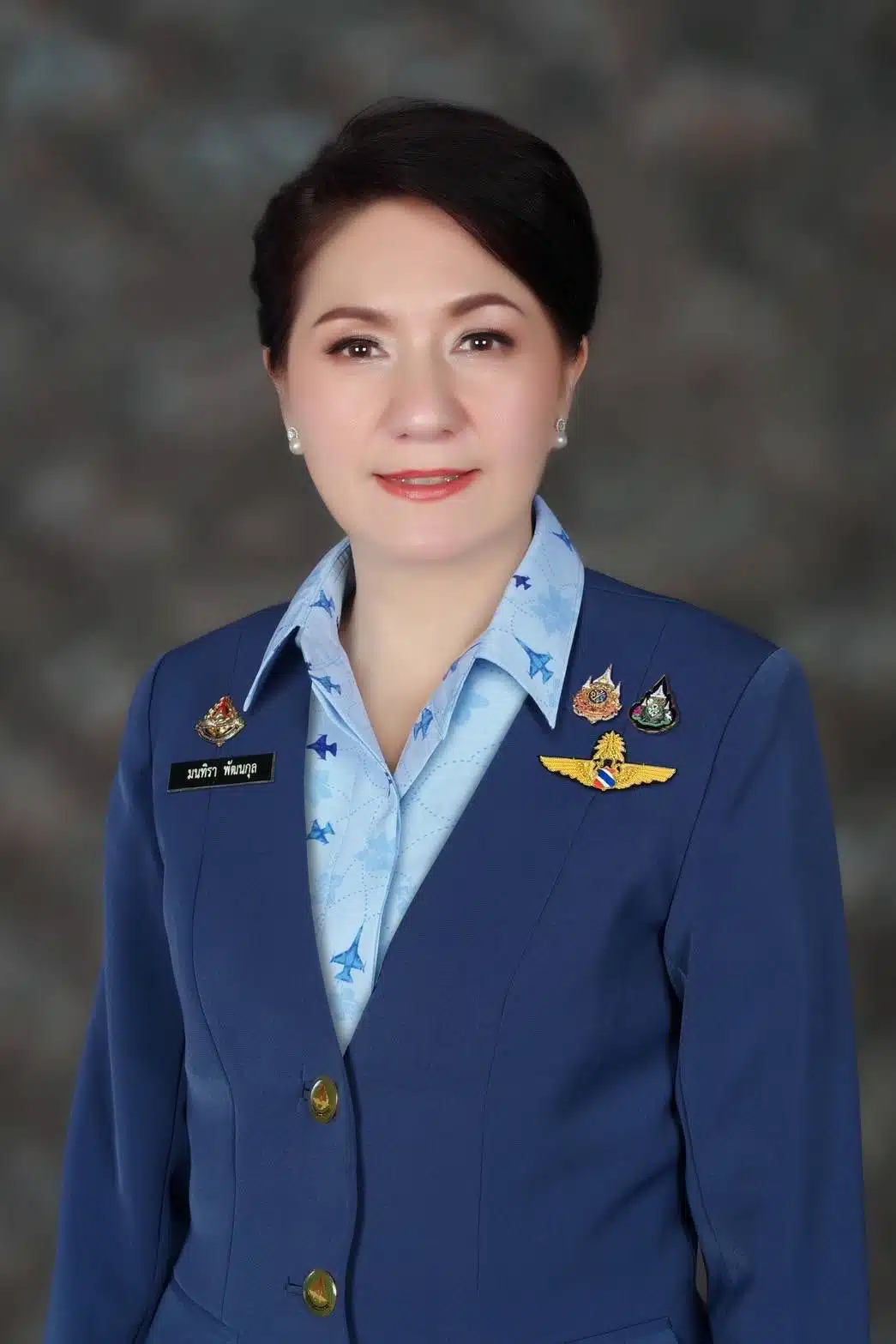 คุณมนทิรา พัฒนกุล นายกสมาคมแม่บ้านทหารอากาศ