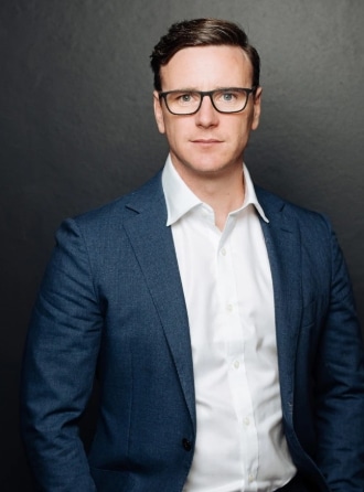 ทนายความชื่อดัง ดับปริศนาคาร้านนวด ตร.เร่งหาสาเหตุ หลังพบผงขาวในกระเป๋ากางเกง