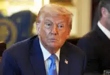 ภาพทรัมป์ ที่มีความเกี่ยวข้องกับการเจรจาภาษี ไทย และ เวียดนาม