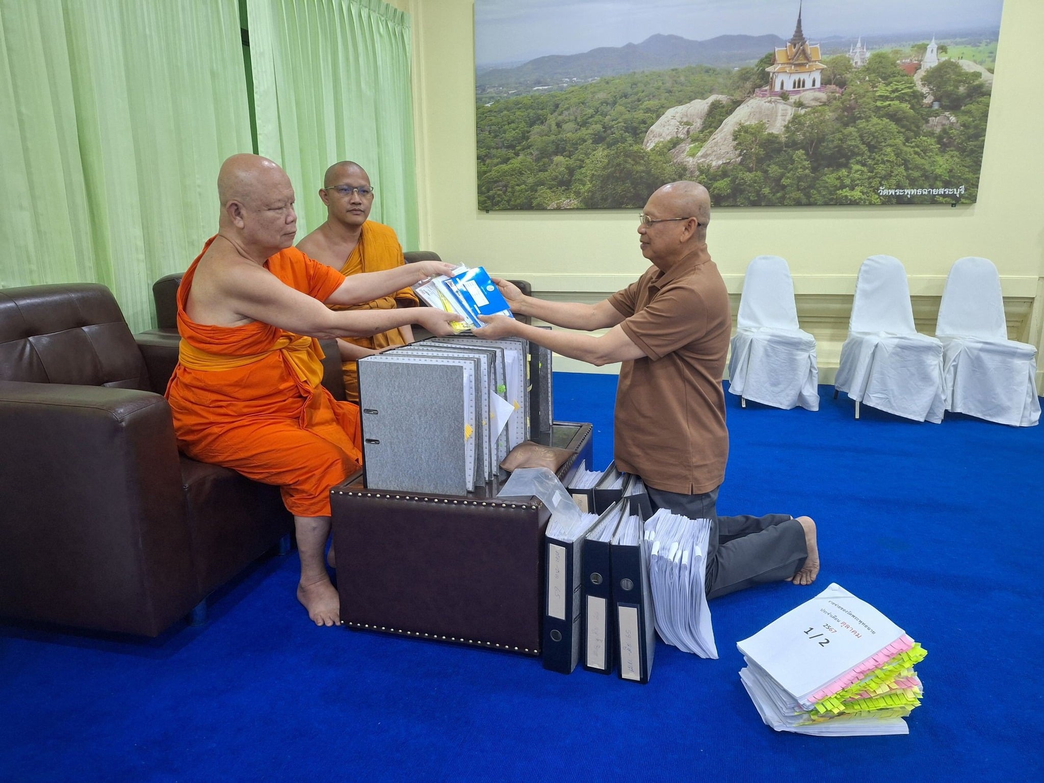 ทิดประดิษฐ์ โผล่คืนเอกสารวัด พร้อมโชว์ยอดเงินในบัญชีหลักหมื่น ลั่น กันคนใส่ความ-1