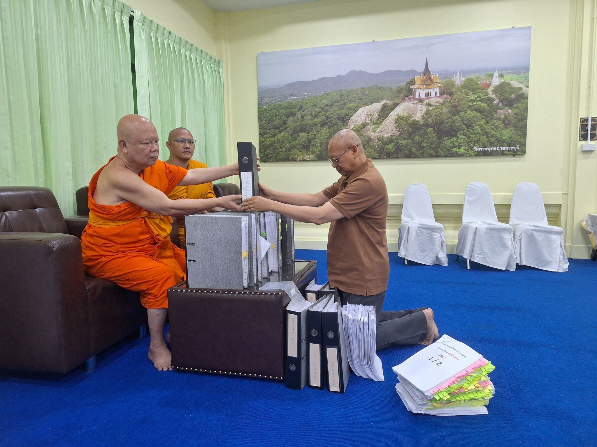 ทิดประดิษฐ์ โผล่คืนเอกสารวัด พร้อมโชว์ยอดเงินในบัญชีหลักหมื่น ลั่น กันคนใส่ความ-7