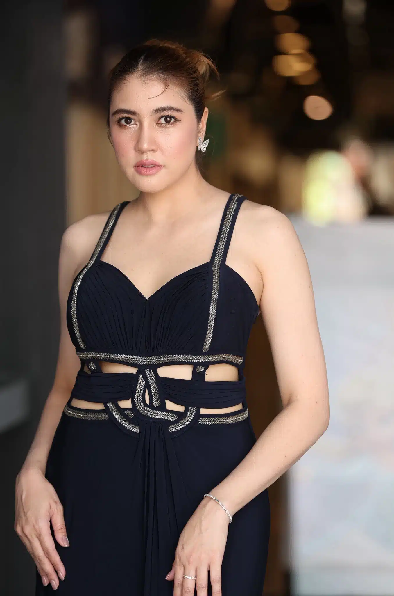 นางสาว กนกลดา บุตรพิมพา ได้โพสต์ผ่านเฟซบุ๊กส่วนตัว ประกาศข่าวสุดช็อก