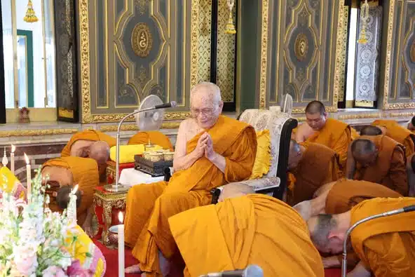 เจ้าพระคุณ สมเด็จพระอริยวงศาคตญาณ สมเด็จพระสังฆราช สกลมหาสังฆปริณายก เสด็จไปทรงเป็นประธานสงฆ์ในพิธีเจริญพระพุทธมนต์ เจริญจิตตภาวนาถวายพระพรชัยมงคลแด่พระบาทสมเด็จพระเจ้าอยู่หัว ครั้งที่ ๖/๒๕๖๘ ณ พระอุโบสถวัดพระศรีรัตนศาสดาราม ในพระบรมมหาราชวัง