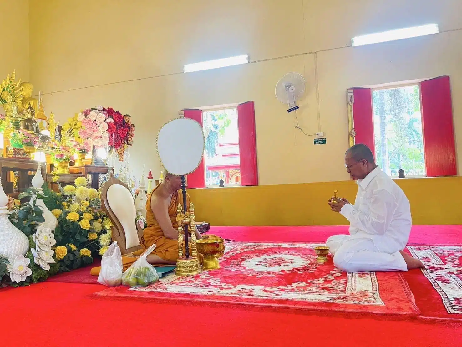 ภาพพระปริยัติธาดา (สมนึก ฐิตเมโธ) ลาสิกขา