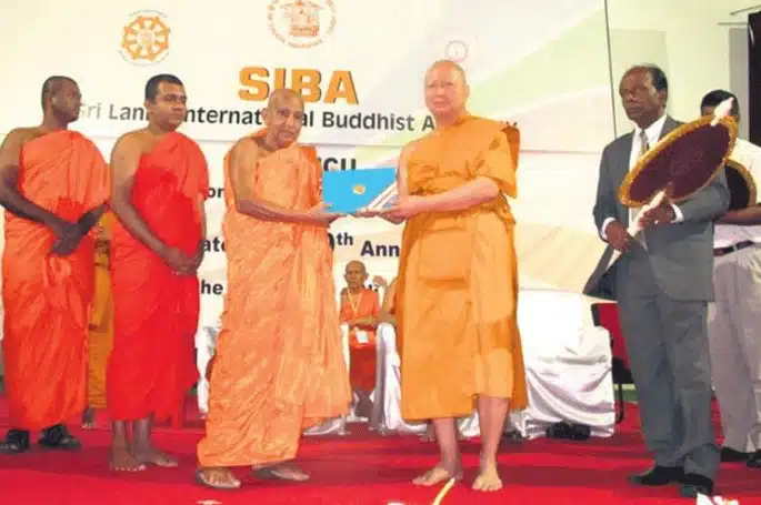 พระพรหมบัณฑิต อธิการบดีมหาวิทยาลัยมหาจุฬากรณราชวิทยาลัย