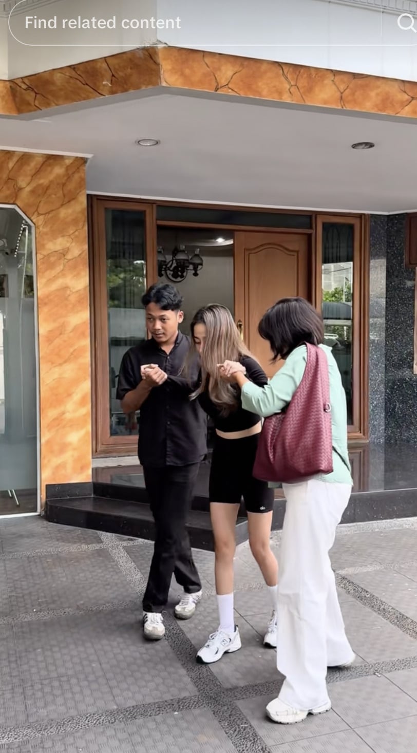 Meme Flome อินฟลูเอนเซอร์ TikTok ช็อกหลังผ่าตัด ชักนาน 12 ชั่วโมง นอนโคม่ากว่า 1 เดือน แฉคลินิกไม่รับผิดชอบ เพราะเข้าใจผิดว่าผีเข้า