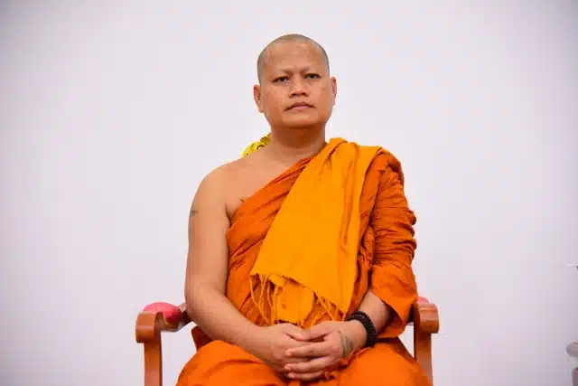 หลวงพ่อมหาน้อย พระนักเทศน์ชื่อดังของจังหวัดบุรีรัมย์