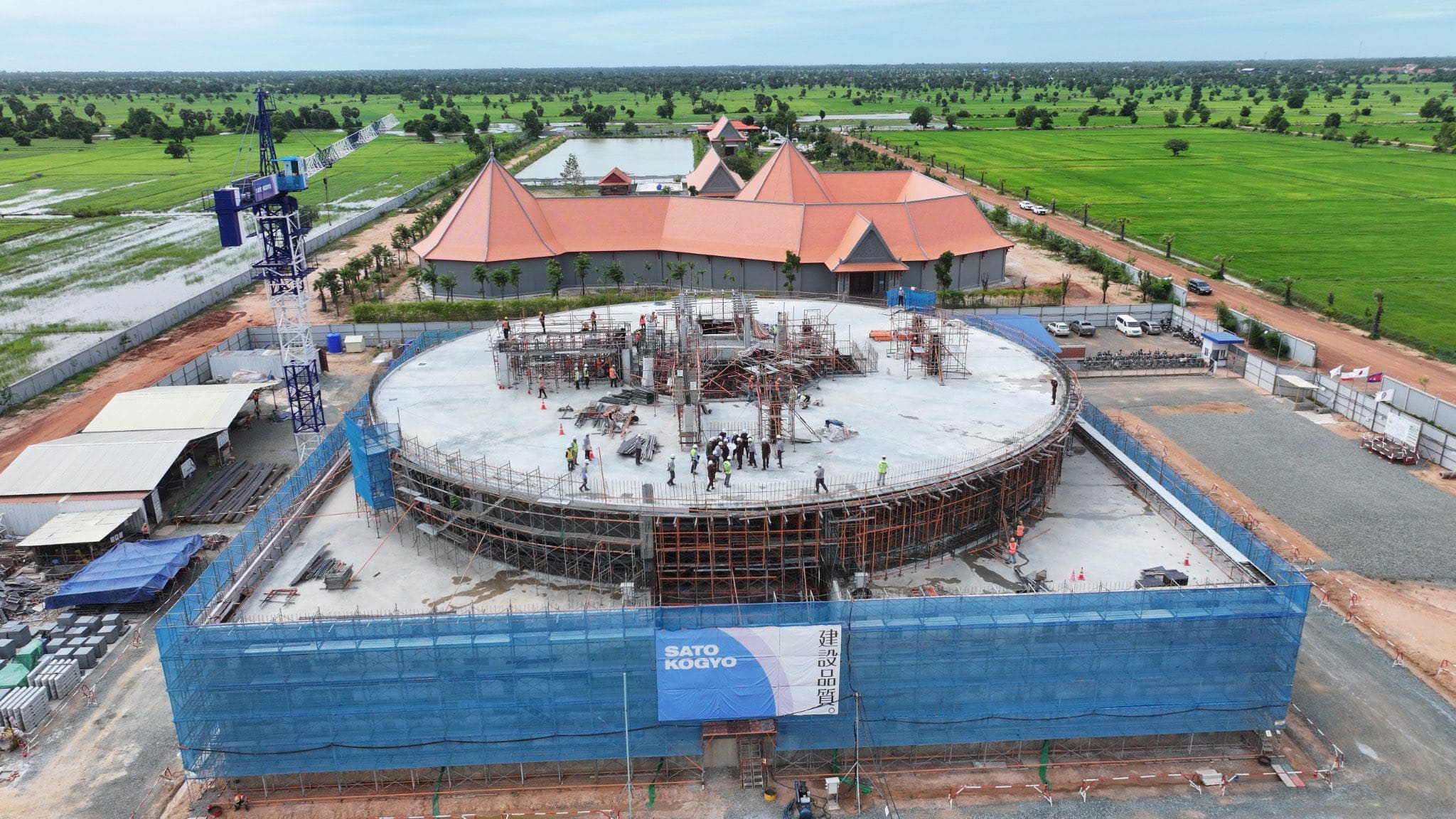 เขมรภูมิใจ สร้างตึกทรง ทุ่นระเบิด PMN-2 กลางเสียมราฐ คาดเปิดใช้ปี 69-3