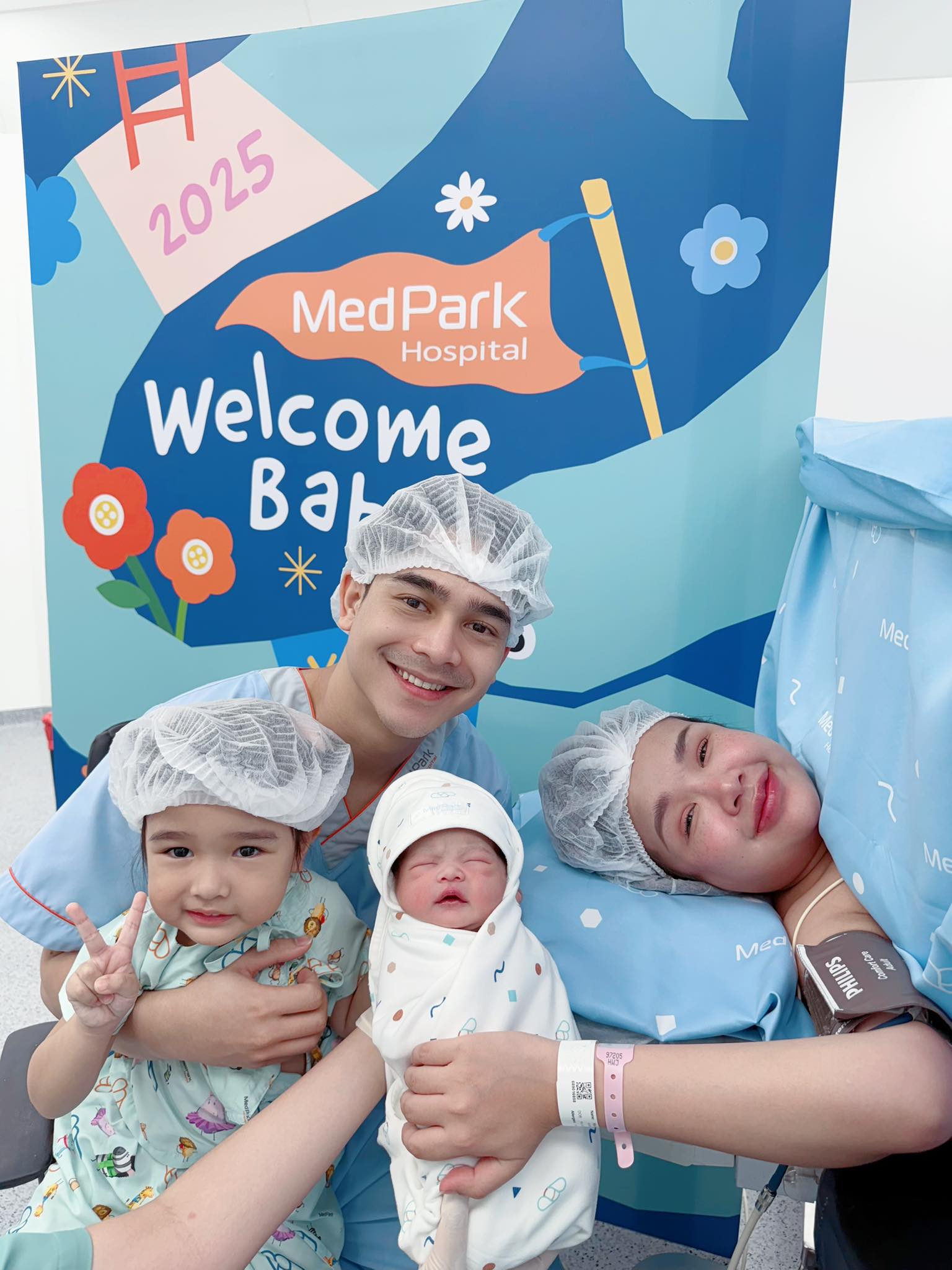 เจนนี่ รัชนก ยิว และลูก