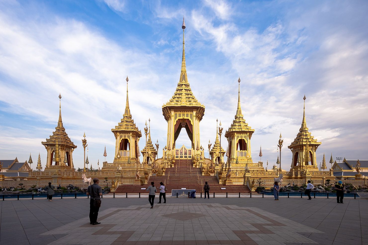 งานพระเมรุมาศ รัชกาลที่ 9 ท้องสนามหลวง