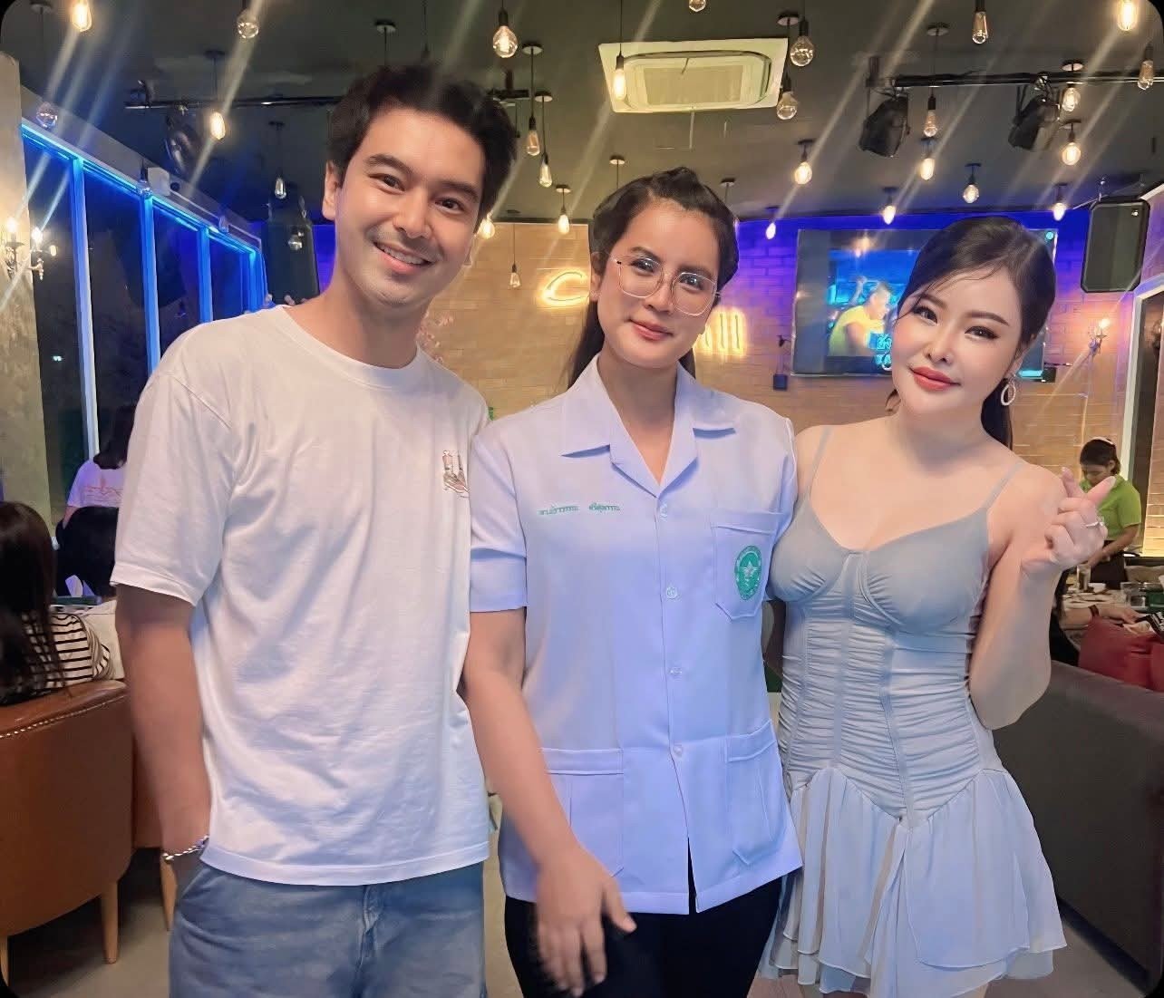 ร่วมอาลัย "บุ๋ม นิรวรรณ" นักแสดงและพยาบาล เสียชีวิตจากอุบัติเหตุรถชน  หลังนอนโคม่าหลายวัน คู่กรณีพร้อมดูแลเยียวยาเต็มที่