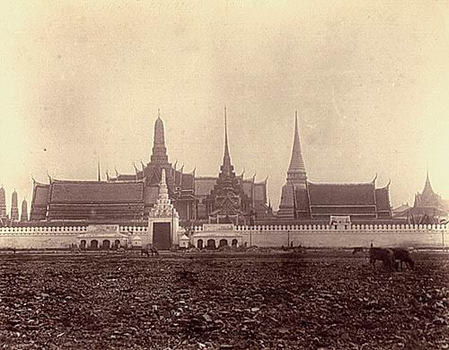 ภาพถ่ายของท้องสนามหลวงในรัชสมัยพระบาทสมเด็จพระจุลจอมเกล้าเจ้าอยู่หัว