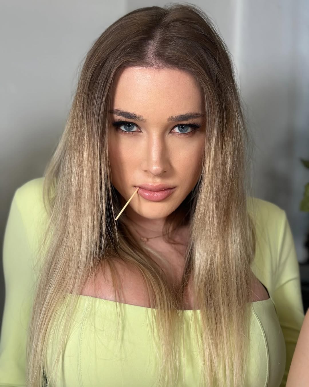 สาวสวยผุดอาชีพใหม่รับจ้างจับชู้แฟนหนุ่ม