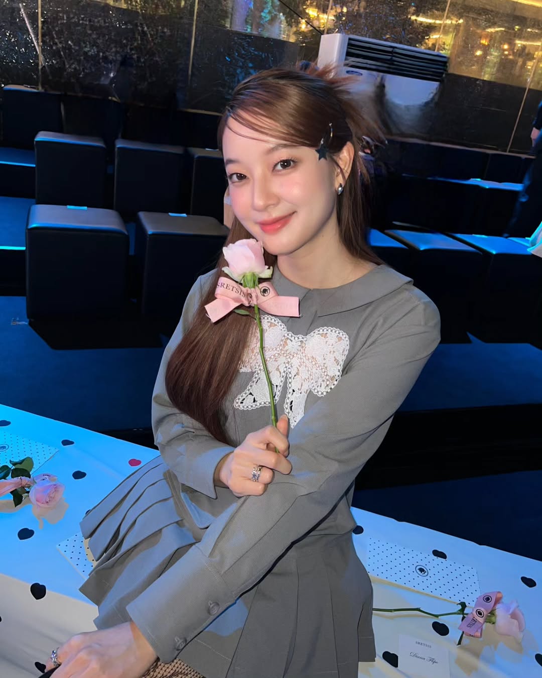 อิ้งค์ วรันธร เปิดตัวแฟนกลางคอนเสิร์