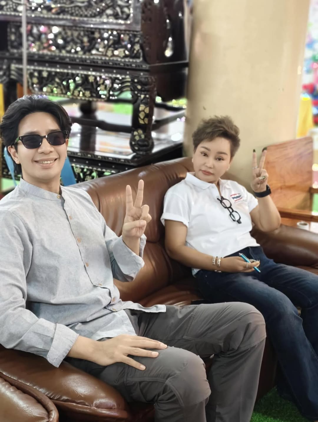 เพชร พุ่มพวง ทำบุญวันเกิดให้ แม่ผึ้ง อายุครบ 64 ปี แฟนคลับยังคงคิดถึง-2