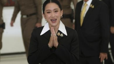 แพทองธาร เข้าให้ถ้อยคำต่อศาลรัฐธรรมนูญ นัดไต่สวนพยานคดีคลิปเสียงสนทนาฮุน เซน ใช้เวลากว่า 1 ชั่วโมง 30 นาที ศาลนัดอ่านคำวินิจฉัยชี้ชะตาสถานะนายกฯ 29 สิงหาคมนี้ แต่คนแห่ซูม "ยาดม" นายก จนไวรัล 