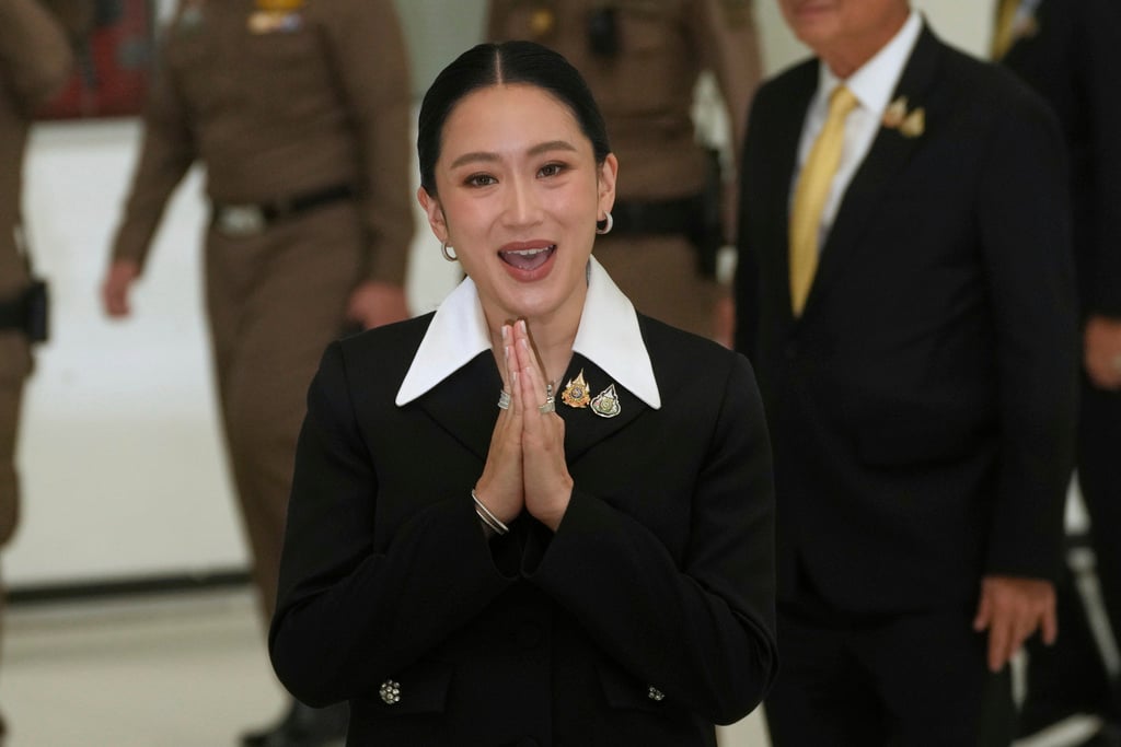 แพทองธาร เข้าให้ถ้อยคำต่อศาลรัฐธรรมนูญ นัดไต่สวนพยานคดีคลิปเสียงสนทนาฮุน เซน ใช้เวลากว่า 1 ชั่วโมง 30 นาที ศาลนัดอ่านคำวินิจฉัยชี้ชะตาสถานะนายกฯ 29 สิงหาคมนี้ แต่คนแห่ซูม "ยาดม" นายก จนไวรัล 