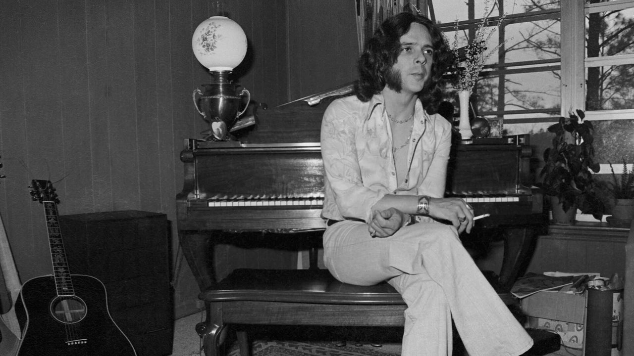 ปิดตำนาน บ็อบบี้ วิทล็อก ผู้ร่วมก่อตั้ง Derek and the Dominos และมือคีย์บอร์ดคู่บุญ George Harrison เสียชีวิตในวัย 77 ปี