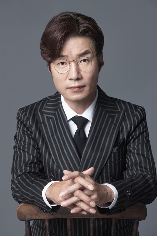 ซงยองกยู (Song Young-gyu) นักแสดงชาวเกาหลีใต้