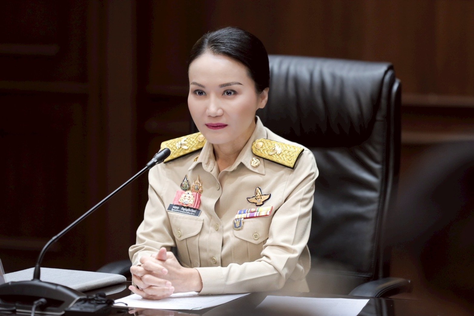 นางนฤมล ภิญโญสินวัฒน์ รัฐมนตรีว่าการกระทรวงศึกษาธิการ
