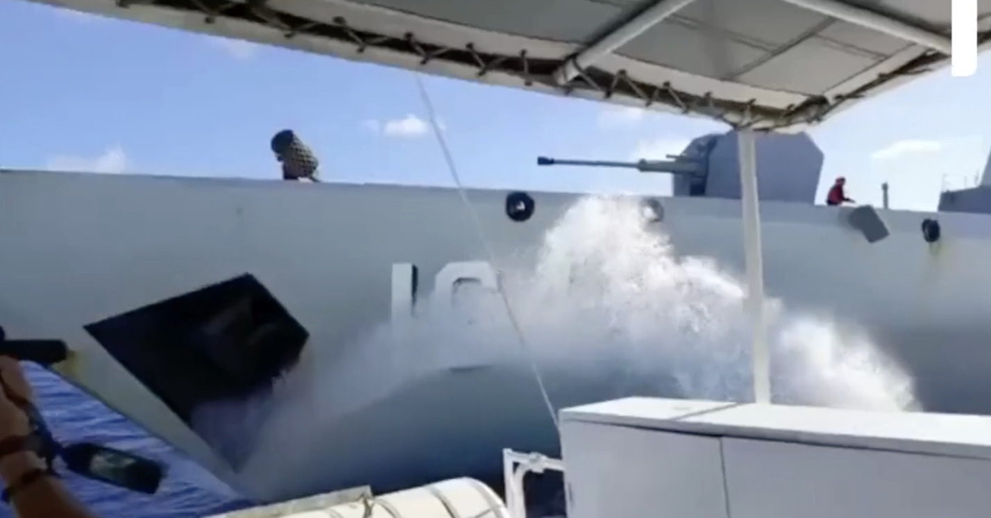 กรรมสนอง เรือจีนชนกันเอง ขณะไล่กวดเรือฟิลิปปินส์ กำลังแจกอาหารให้เรือประมง ในทะเลจีนใต้