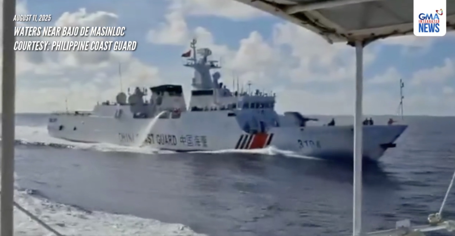 กรรมสนอง เรือจีนชนกันเอง ขณะไล่กวดเรือฟิลิปปินส์ กำลังแจกอาหารให้เรือประมง ในทะเลจีนใต้