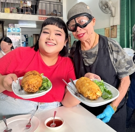 อินฟลูฯ ดัง พั้มกิ้น ขอโทษปม ไข่เจียวปู 4000 รีวิวร้านเจ๊ไฝวันเดียวกับสคบ.ลงตรวจ-1