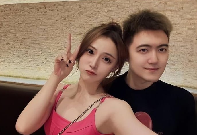 เสี่ยวห่าว บล็อกเกอร์สาว และ สามี