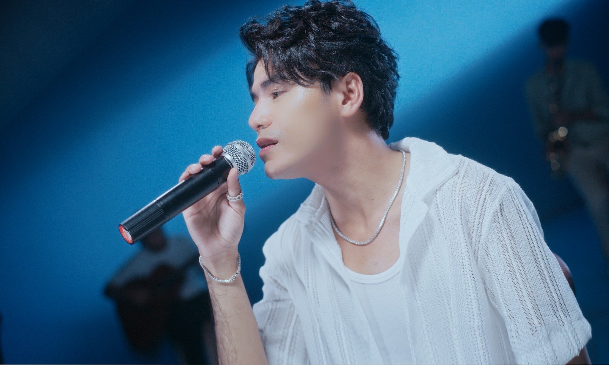 โชน โสวานเรียช นักร้องเขมรแถวหน้า แบนเพลงตัวเอง