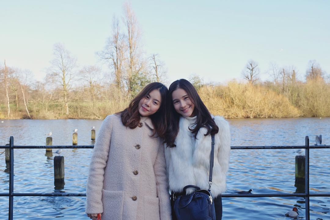 น้องสาว ออม สุชาร์ ประวัติ
