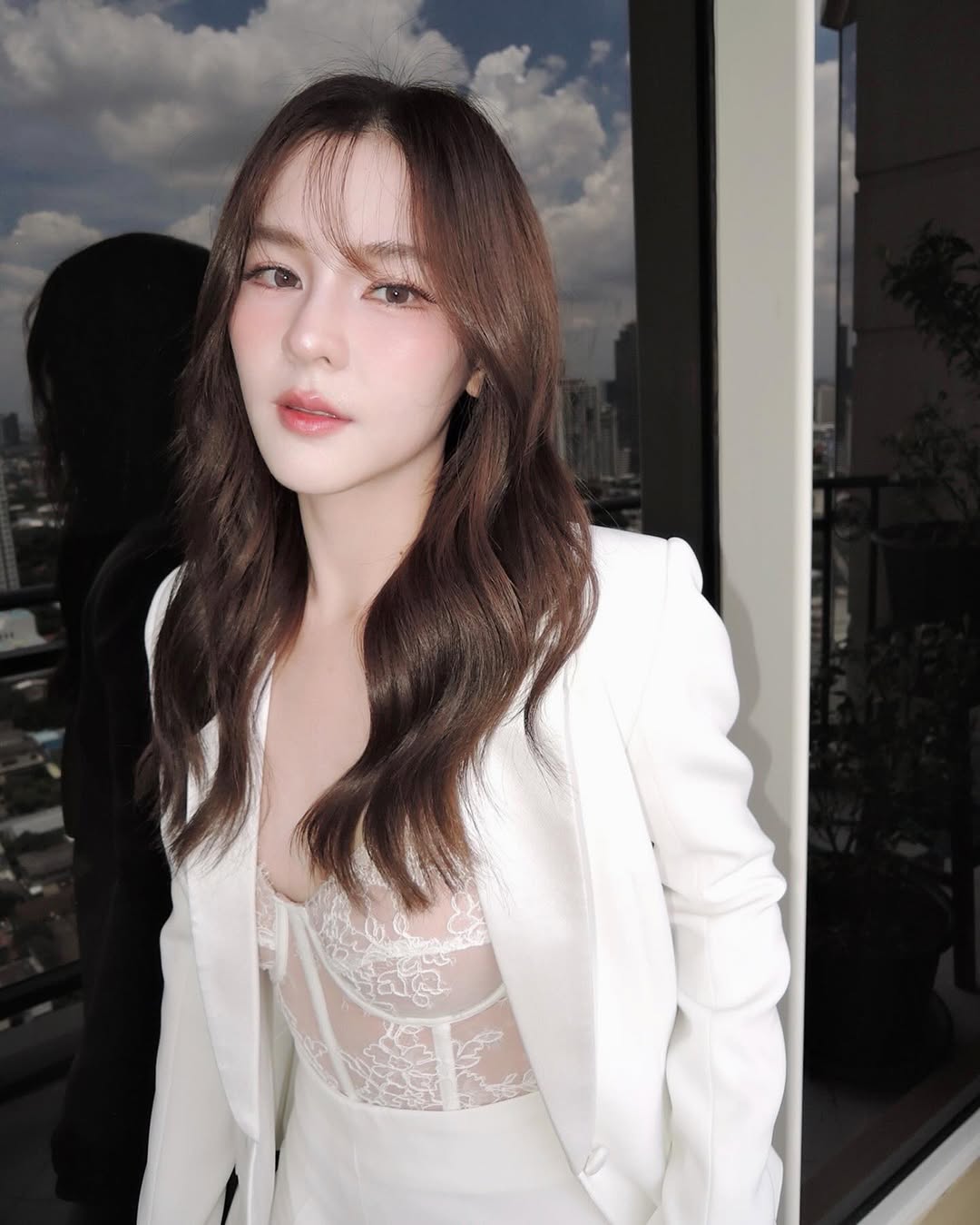 ออม สุชาร์ - 2