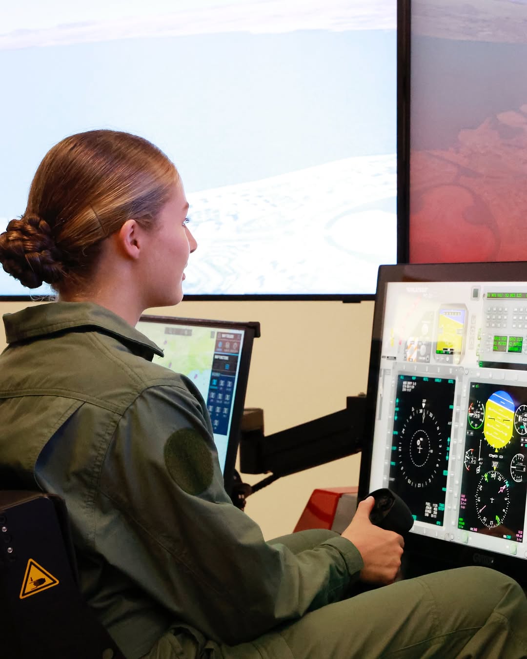 เจ้าหญิงเลโอนอร์ วัย 19 ปี ว่าที่ราชินีแห่งสเปน เข้ารับการฝึกทหารอากาศ-6