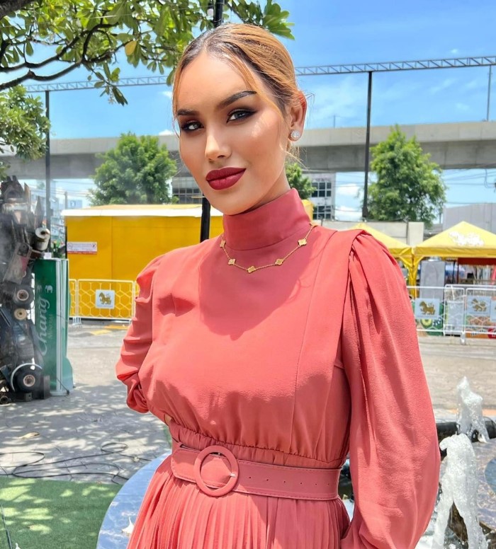 แอนนา ทีวีพูล