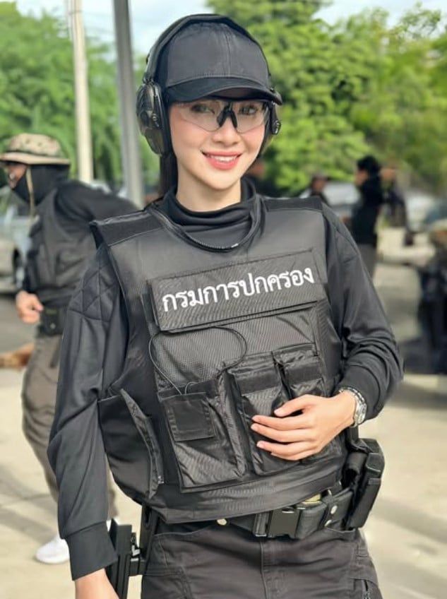 ขอยืมตัว ร้อยตำรวจเอกหญิง อาทิติยา