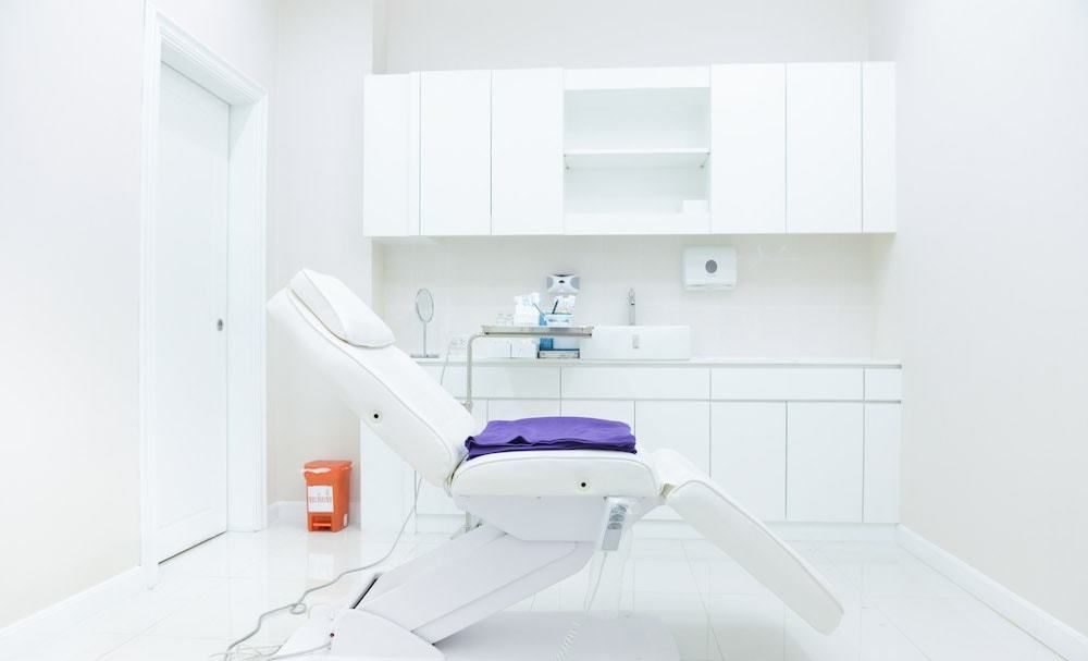 คลินิกฉีดฟิลเลอร์ใต้ตา ที่ไหนดีได้มาตรฐาน