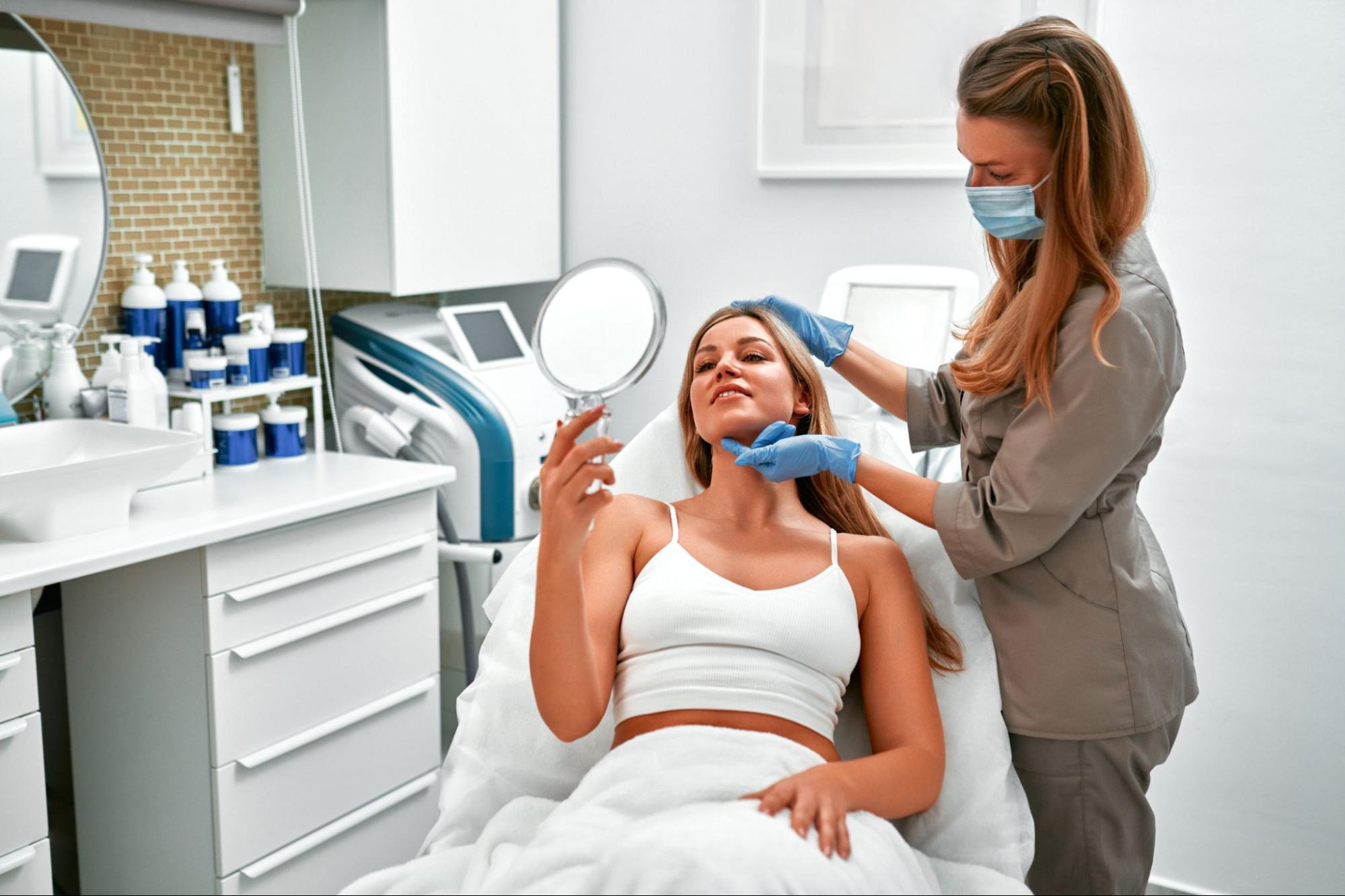 คลินิกที่มีบริการนัดติดตามผลหลังฉีด