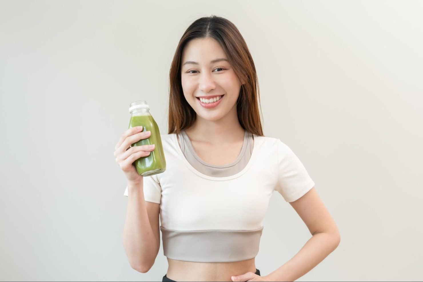 ดื่มเครื่องดื่มวิตามินแก้แฮงค์