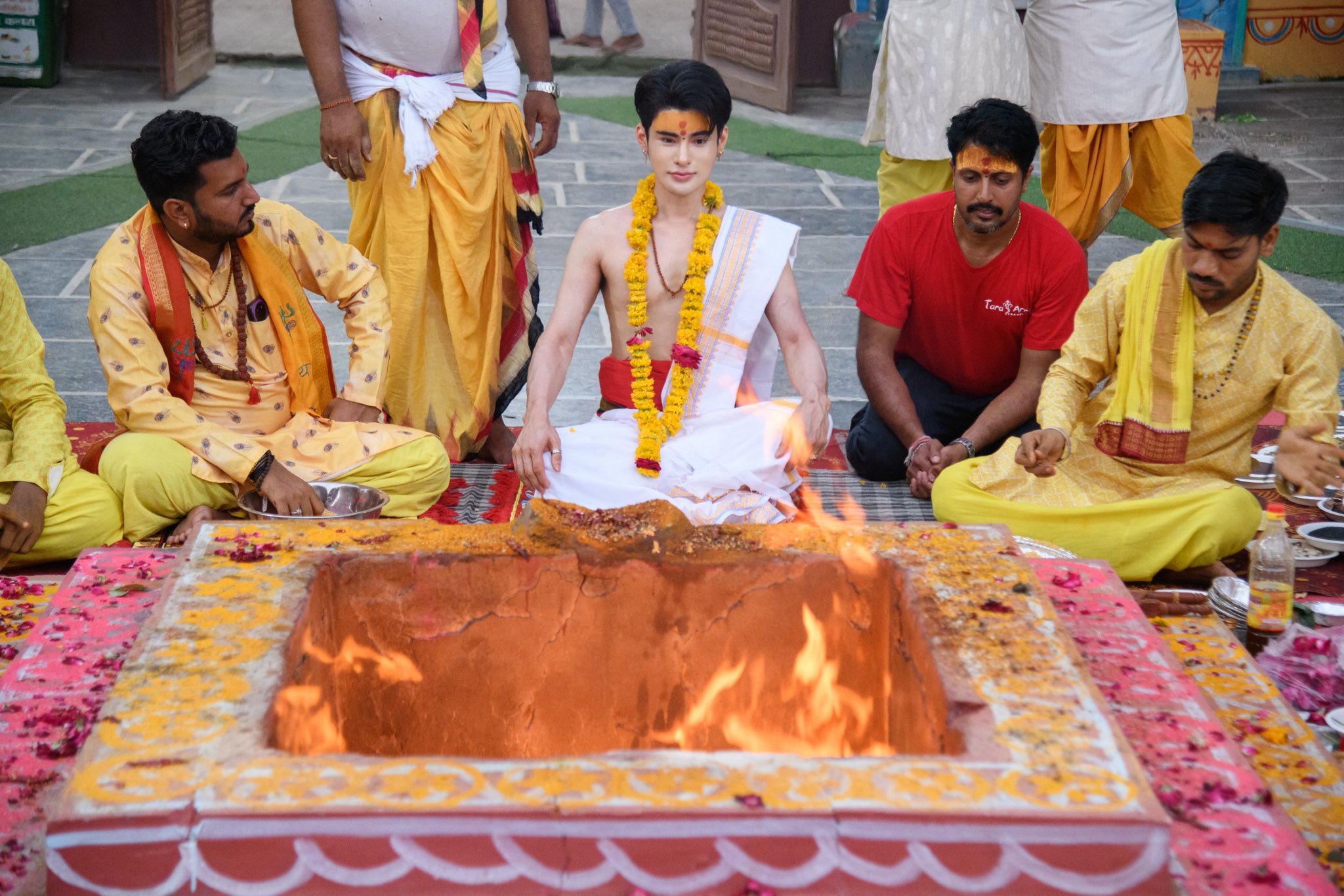 ประวัติ เอ จักรพรรดิ จากเด็กบ้านจน-หนี้ท่วมหัว สู่เจ้าของธุรกิจและผู้นำพลังศรัทธา-4