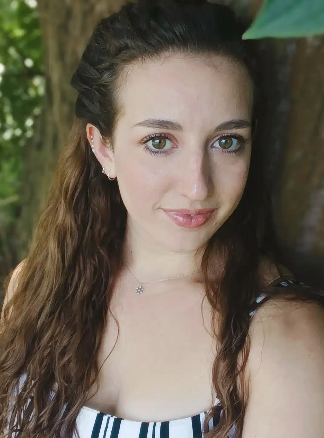 "มารินา บี" นักแสดงชาวสเปนวัย 27 ปี ร่วงกระแทกพื้นระหว่างแสดงกายกรรมที่เยอรมนี ไม่ได้ใช้เชือกนิรภัย ผู้ชมกรีดร้องระงม พ่อแม่รีบปิดตาบุตรหลาน