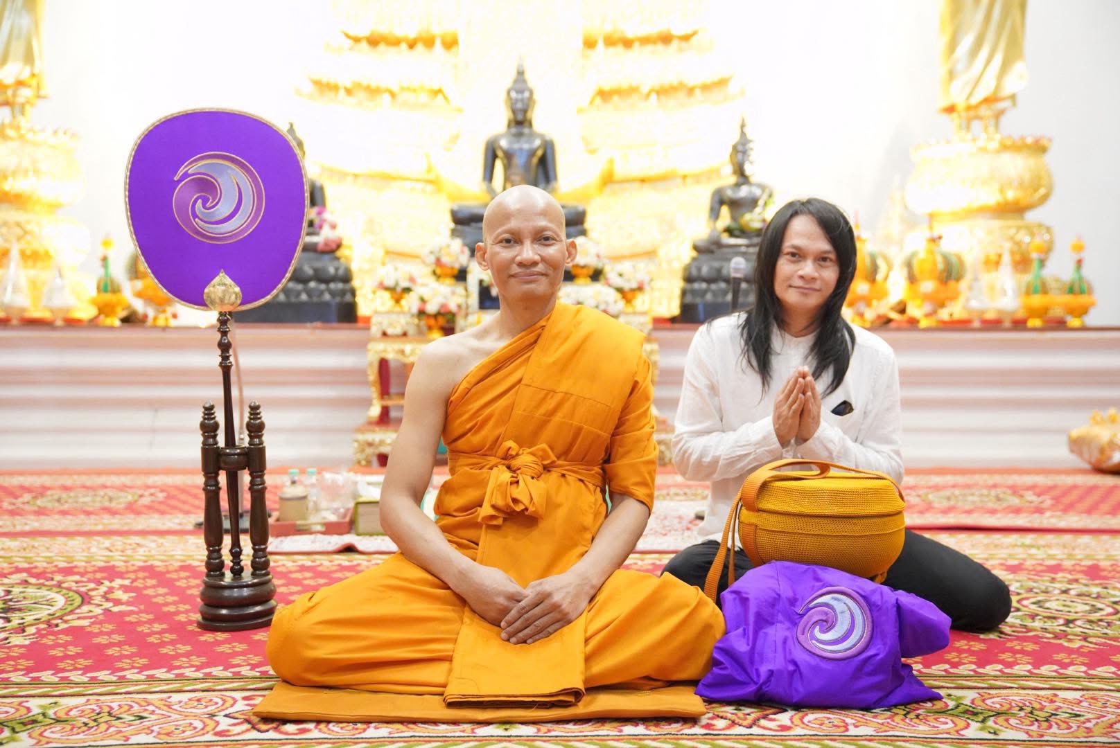สาธุ จา พนม ขี่ช้างเข้าพิธีอุปสมบท ได้รับฉายาทางธรรม ภทฺทธมฺโม แปลว่า ผู้เจริญในธรรม-2