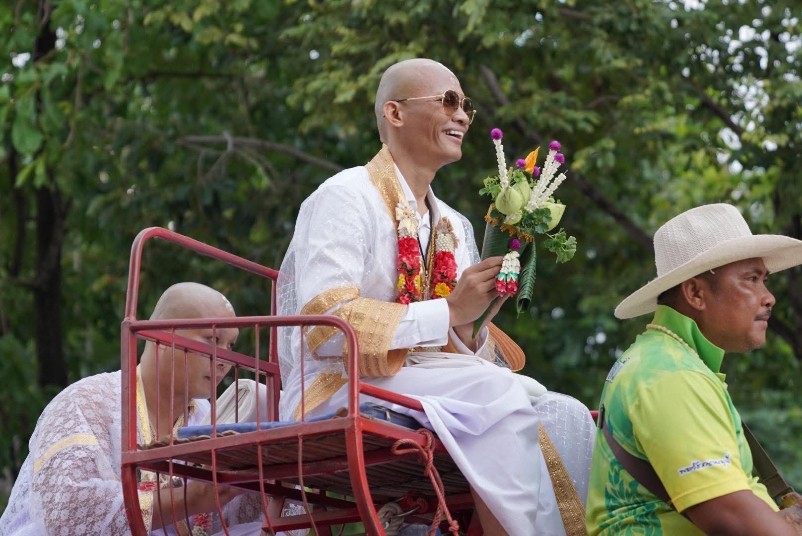 สาธุ จา พนม ขี่ช้างเข้าพิธีอุปสมบท ได้รับฉายาทางธรรม ภทฺทธมฺโม แปลว่า ผู้เจริญในธรรม-3