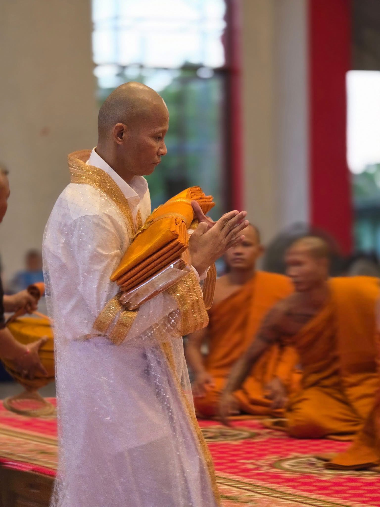 สาธุ จา พนม ขี่ช้างเข้าพิธีอุปสมบท ได้รับฉายาทางธรรม ภทฺทธมฺโม แปลว่า ผู้เจริญในธรรม-8