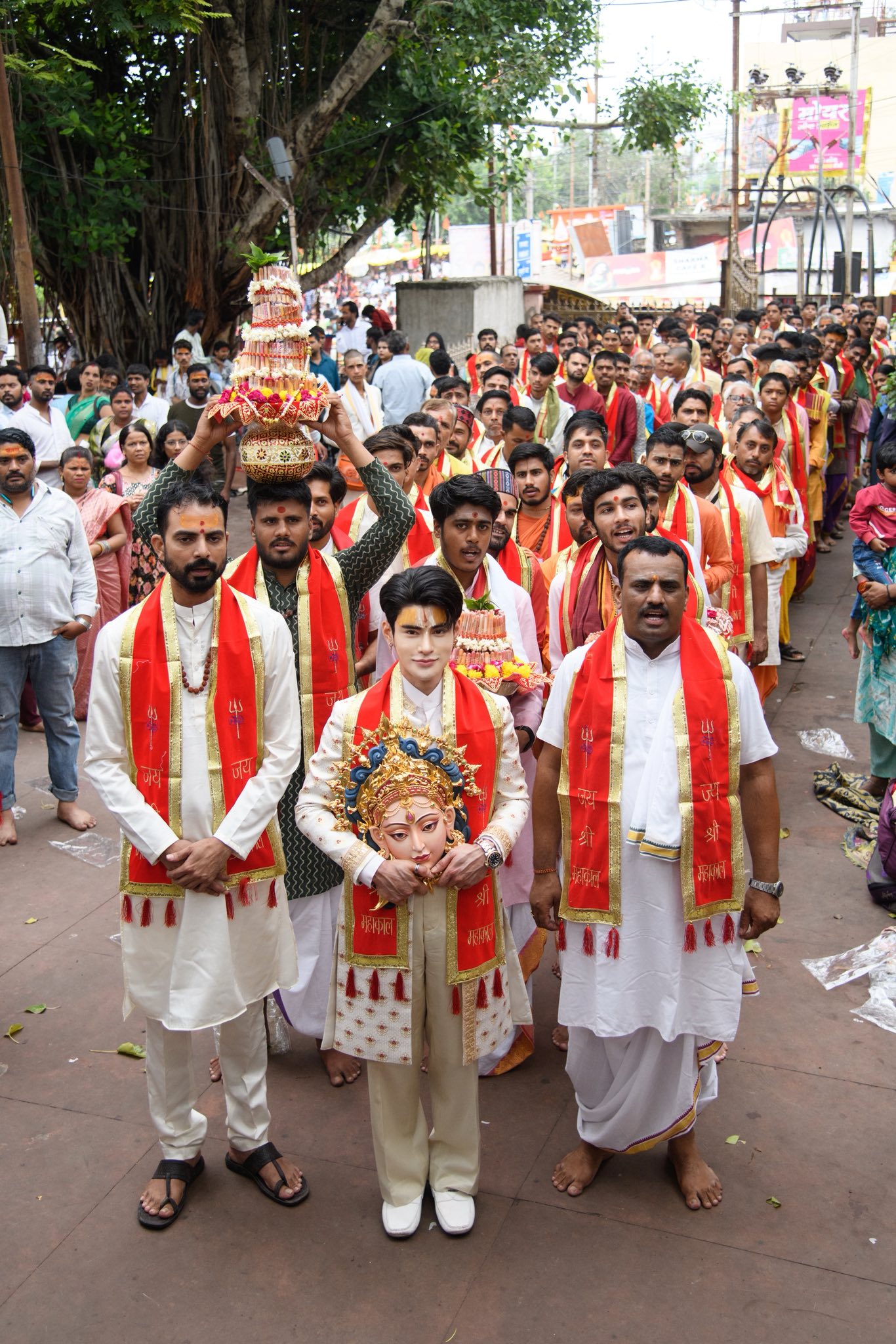 หน้ากากพระแม่ทุรคา ของ เอ จักรพรรดิ ช่างหล่อยืนยันราคาไม่ถึง 10 ล้าน-3